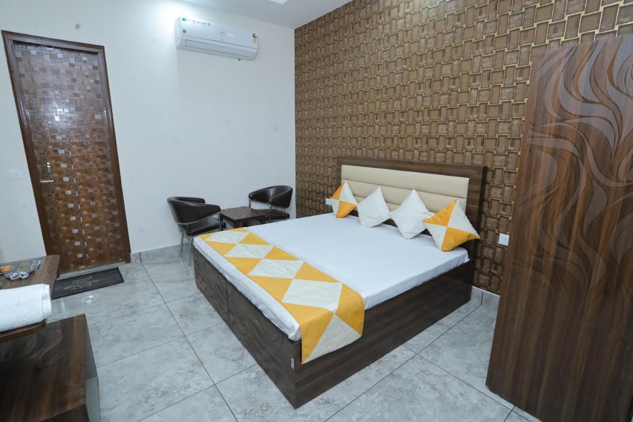 Raghav Inn Karnal Exterior photo